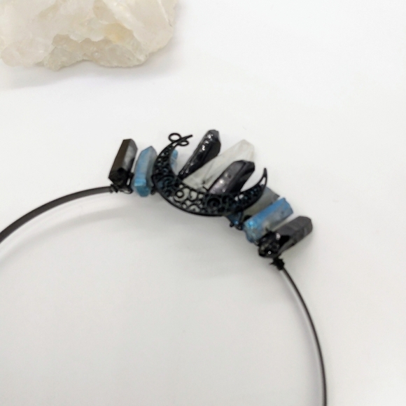 Black Quartz headband - Picture 4 of 5